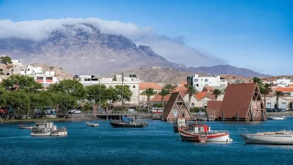 Le port de Mindelo, sur l’île de São Vicente au Cap-Vert